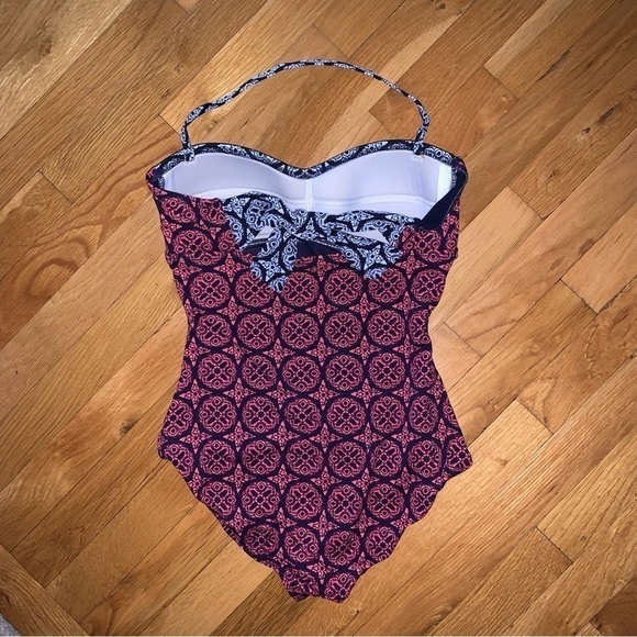 TOMMY Bahama IKAT One Piece Bathing Suit. - Picture 6 of 13
